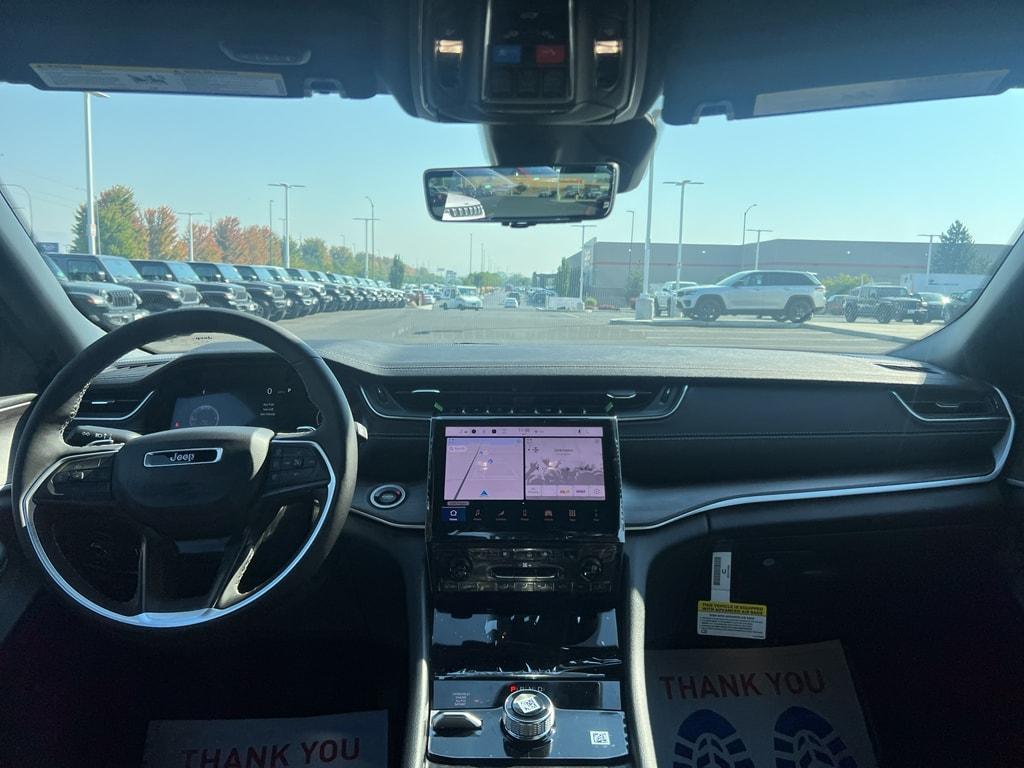 new 2025 Jeep Grand Cherokee car, priced at $46,810