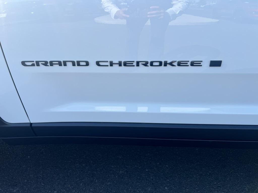 new 2025 Jeep Grand Cherokee car, priced at $46,810