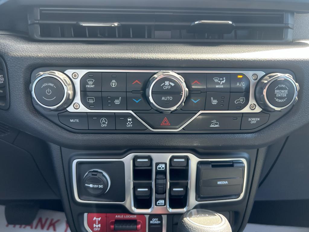 new 2025 Jeep Gladiator car, priced at $44,610