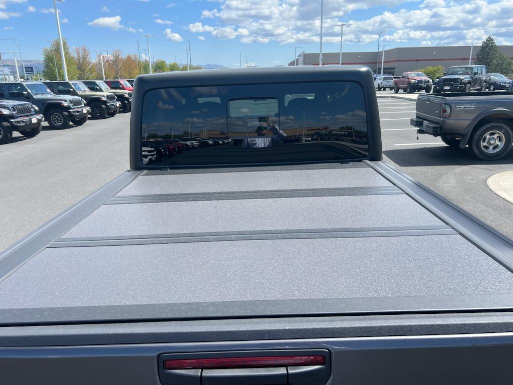 new 2025 Jeep Gladiator car, priced at $44,610