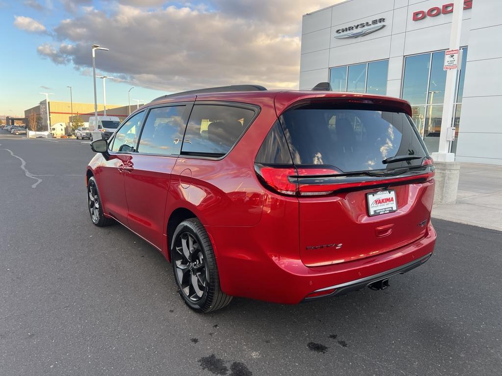new 2026 Chrysler Pacifica car, priced at $53,976