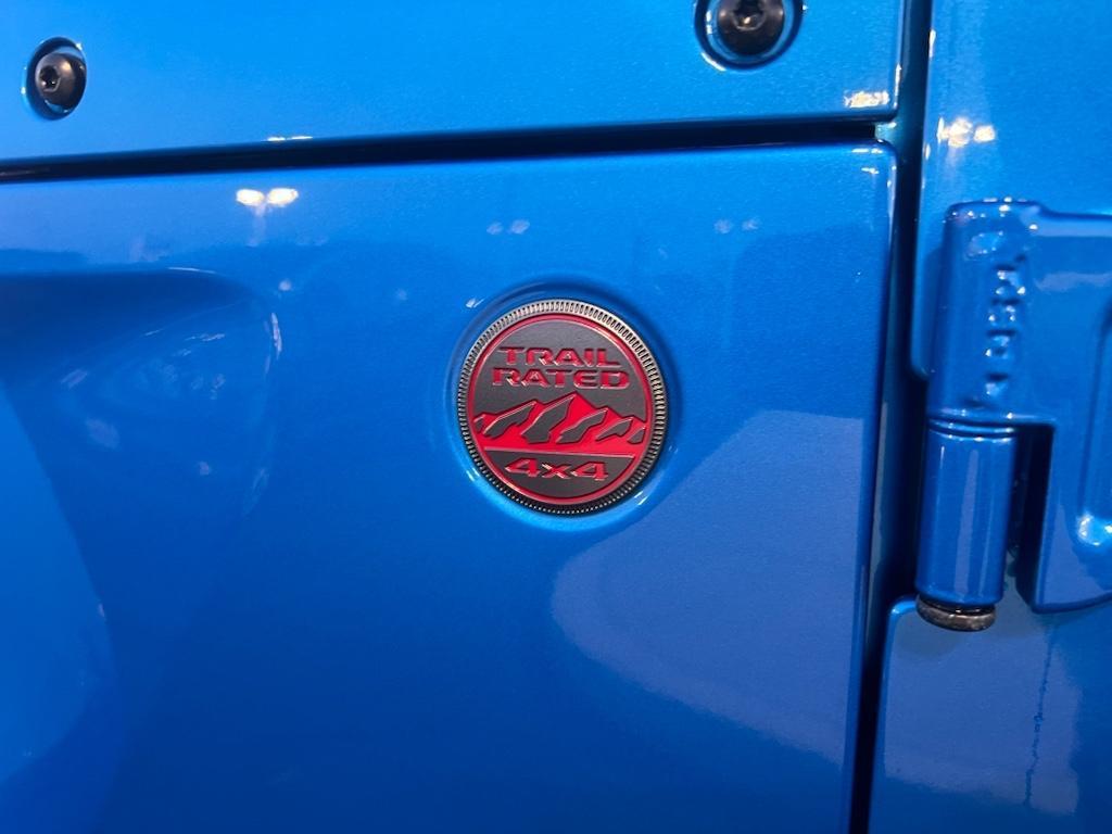 new 2024 Jeep Gladiator car, priced at $66,373