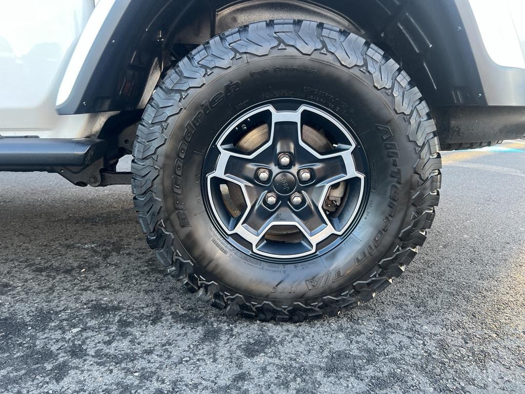 used 2021 Jeep Gladiator car, priced at $40,999