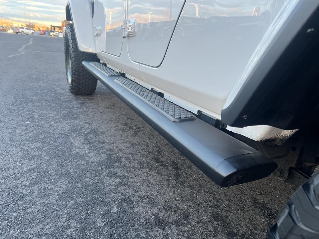 used 2021 Jeep Gladiator car, priced at $40,999