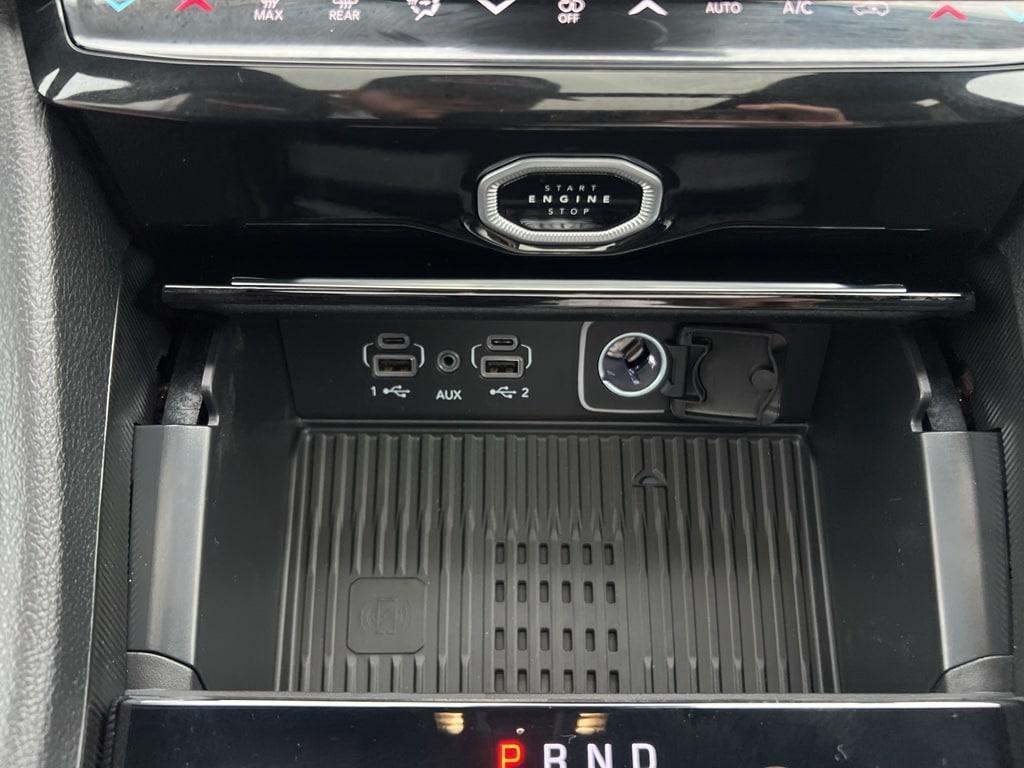 new 2026 Jeep Grand Cherokee car, priced at $53,042