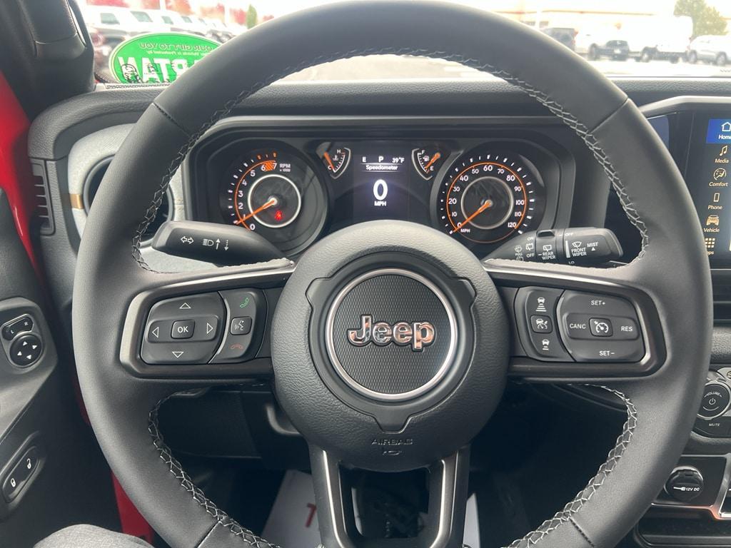 new 2025 Jeep Wrangler car, priced at $41,734