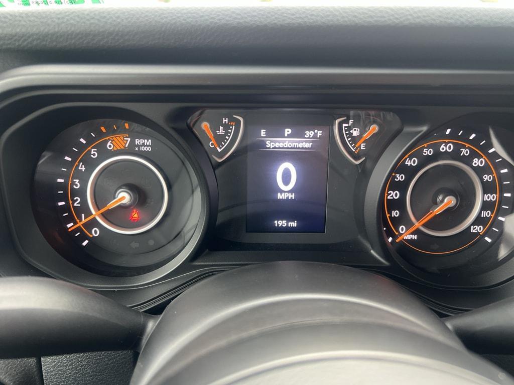 new 2025 Jeep Wrangler car, priced at $41,734