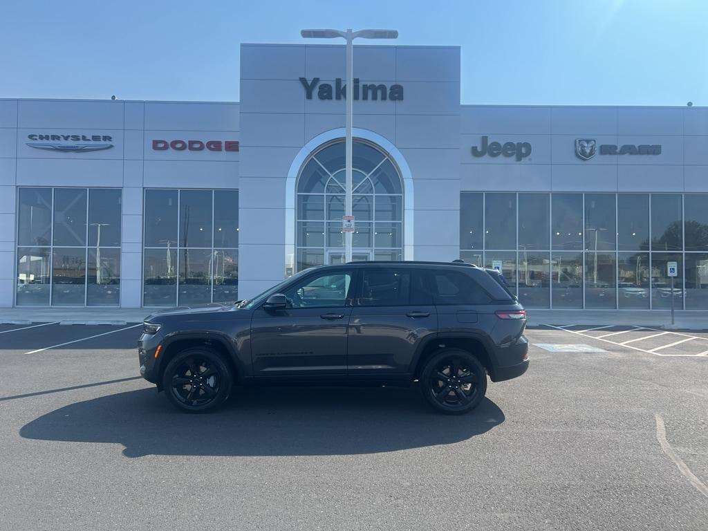 new 2025 Jeep Grand Cherokee car, priced at $53,076