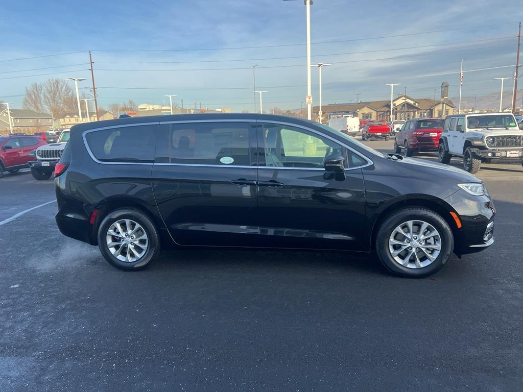 new 2026 Chrysler Pacifica car, priced at $46,380