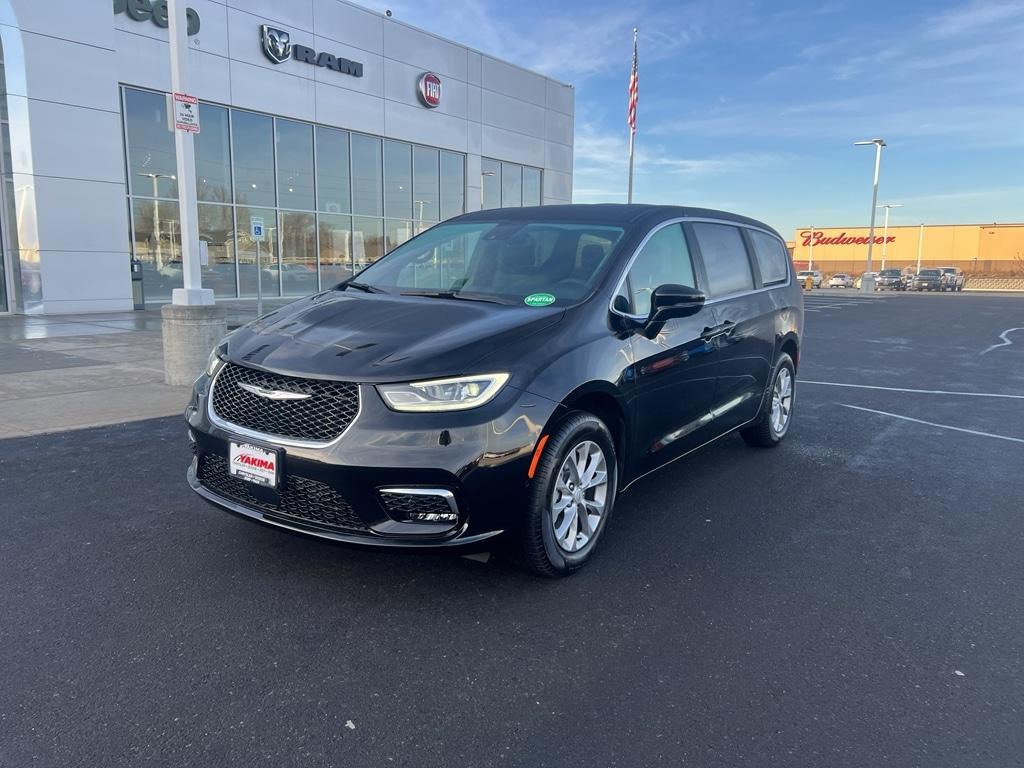 new 2026 Chrysler Pacifica car, priced at $46,380