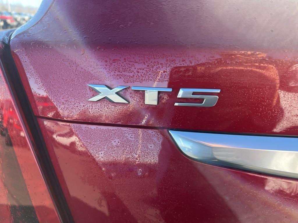 used 2020 Cadillac XT5 car, priced at $26,999