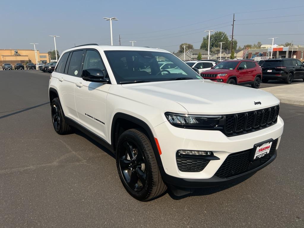 new 2025 Jeep Grand Cherokee car, priced at $52,241
