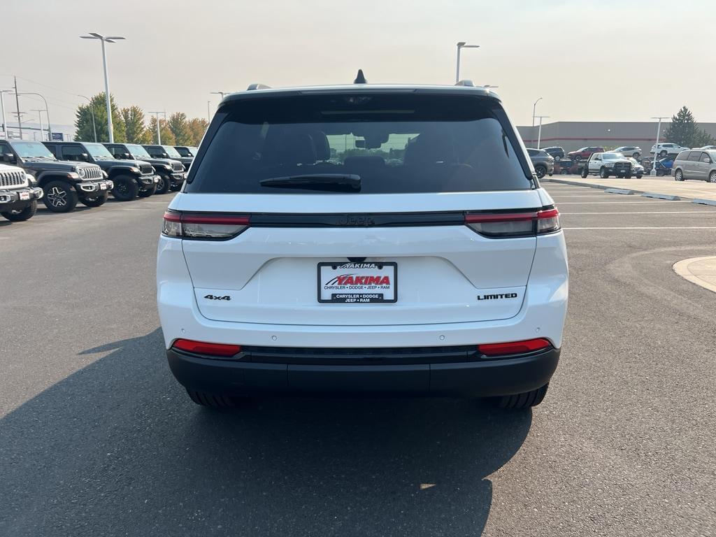 new 2025 Jeep Grand Cherokee car, priced at $52,241