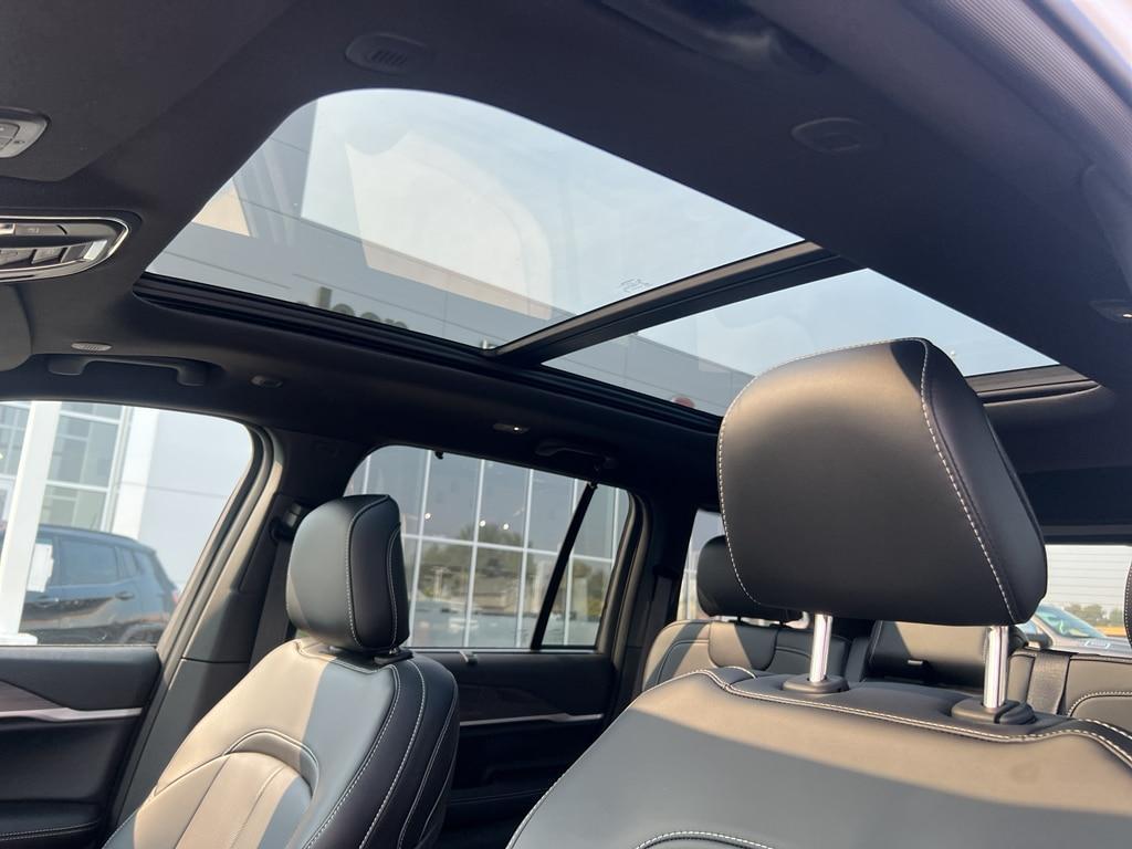 new 2025 Jeep Grand Cherokee car, priced at $52,241