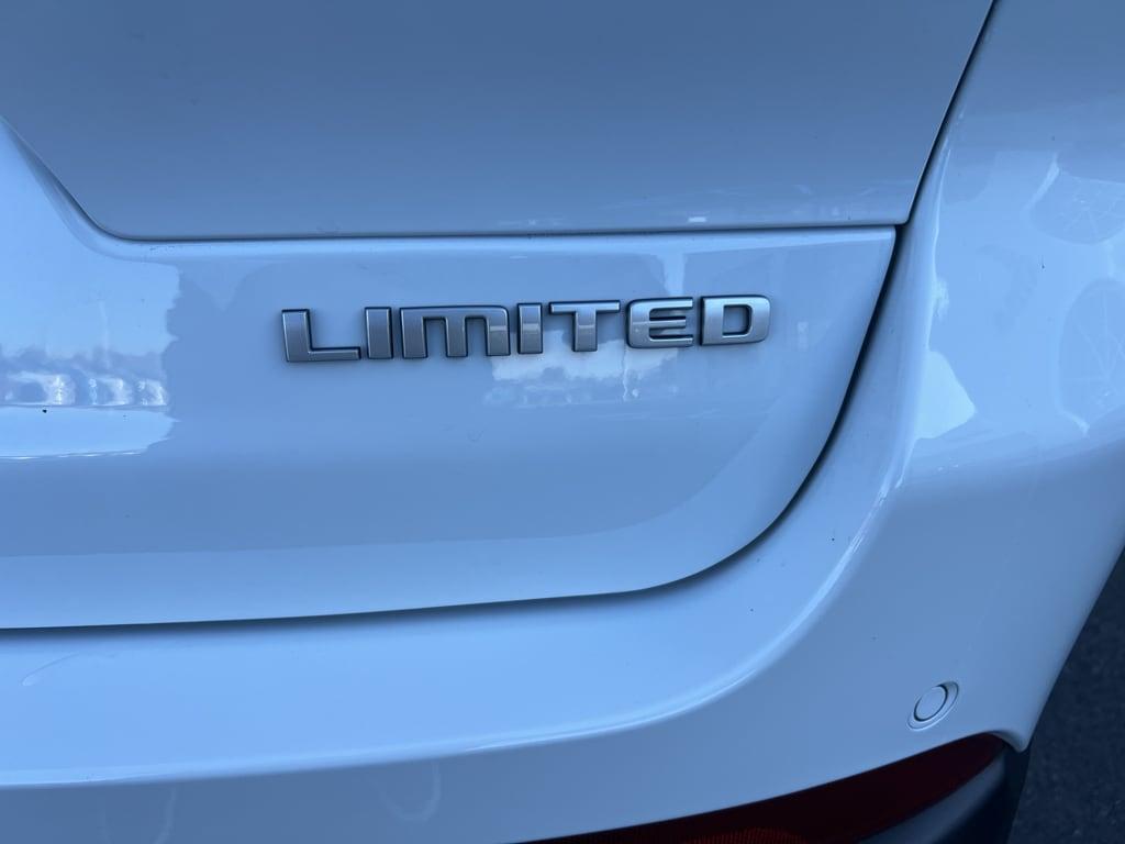 new 2025 Jeep Grand Cherokee L car, priced at $52,264