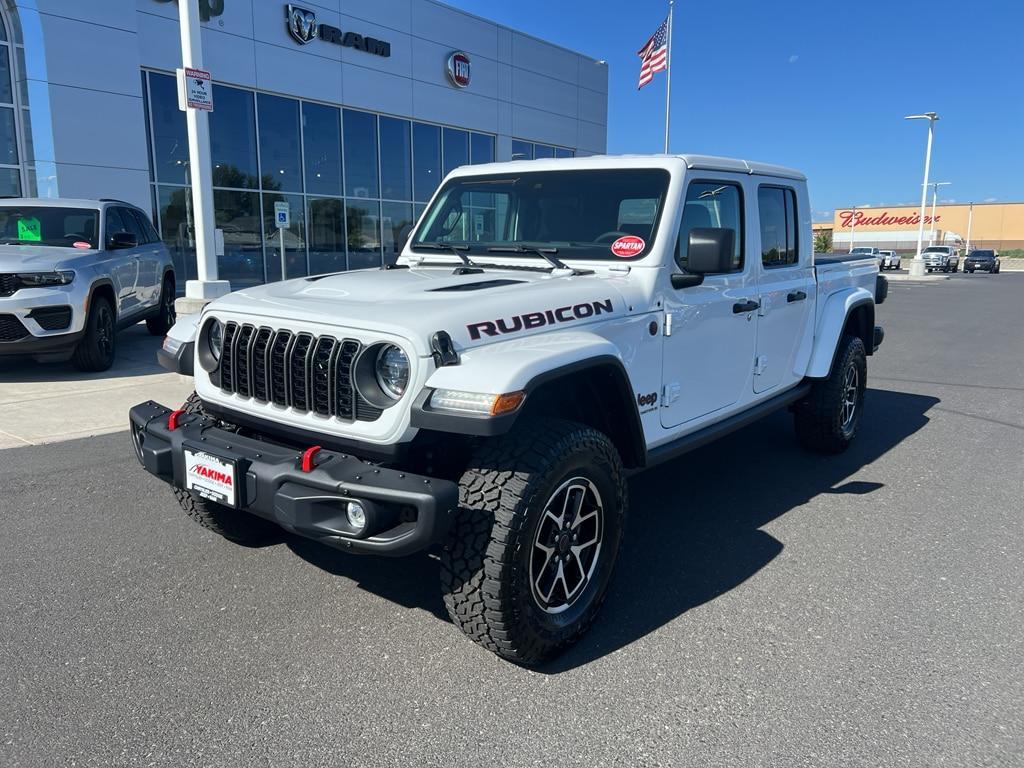 new 2025 Jeep Gladiator car, priced at $52,401