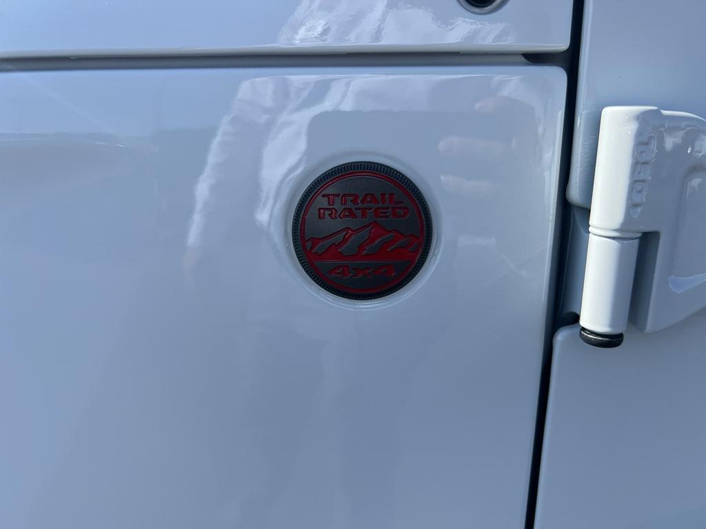 new 2025 Jeep Gladiator car, priced at $52,401