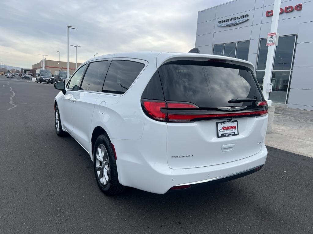 new 2026 Chrysler Pacifica car, priced at $46,591