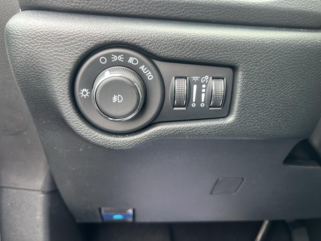 new 2026 Chrysler Pacifica car, priced at $46,591