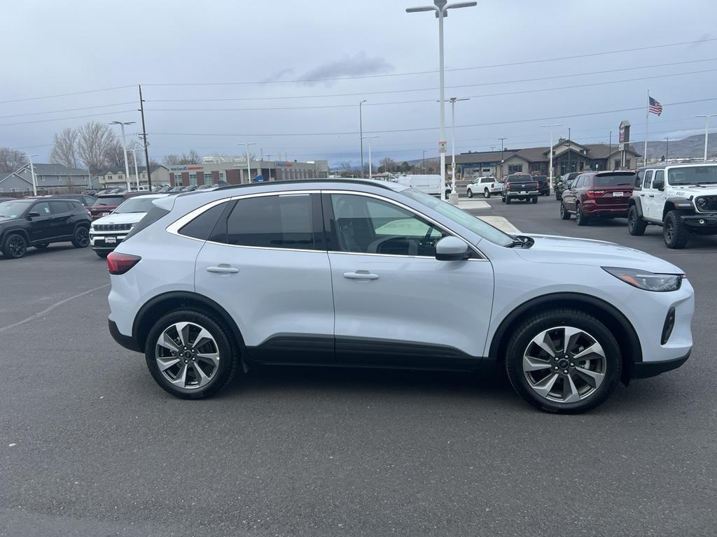 used 2025 Ford Escape car, priced at $30,999