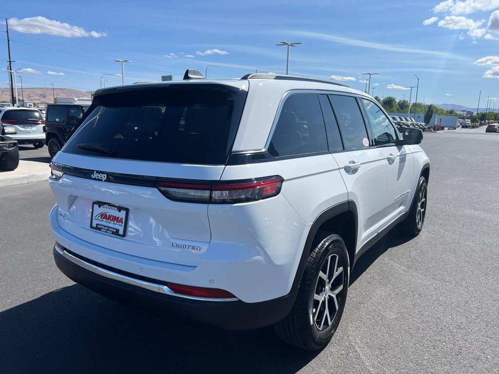 new 2025 Jeep Grand Cherokee car, priced at $47,135