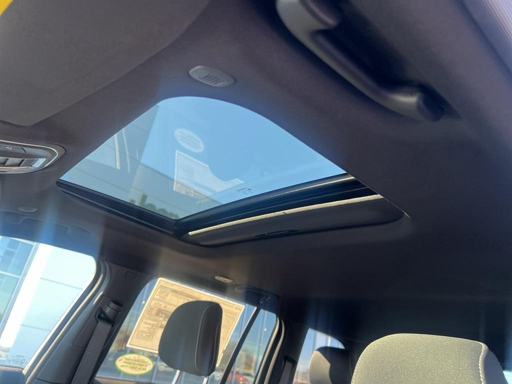 new 2026 Jeep Grand Cherokee car, priced at $45,177