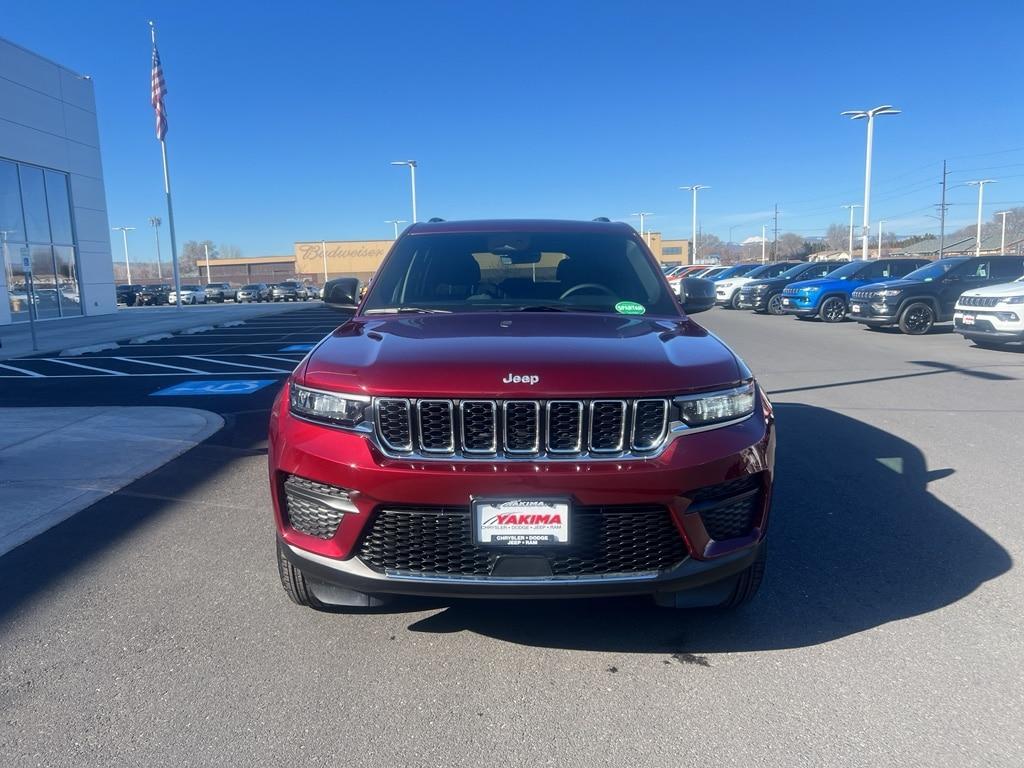 new 2026 Jeep Grand Cherokee car, priced at $45,177