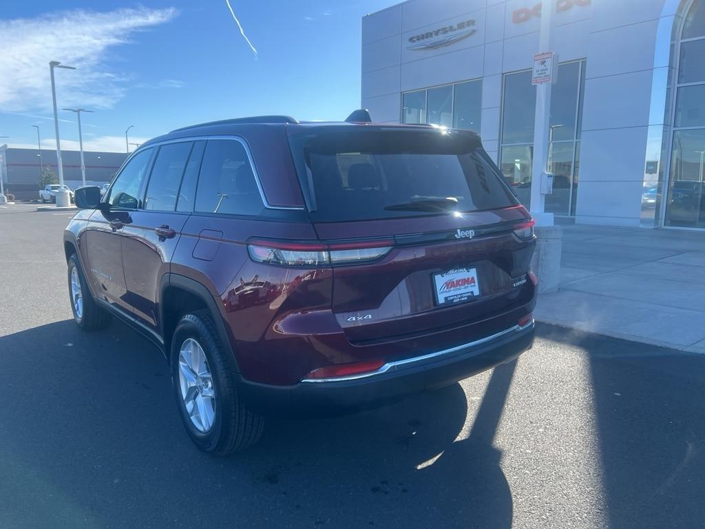 new 2026 Jeep Grand Cherokee car, priced at $45,177