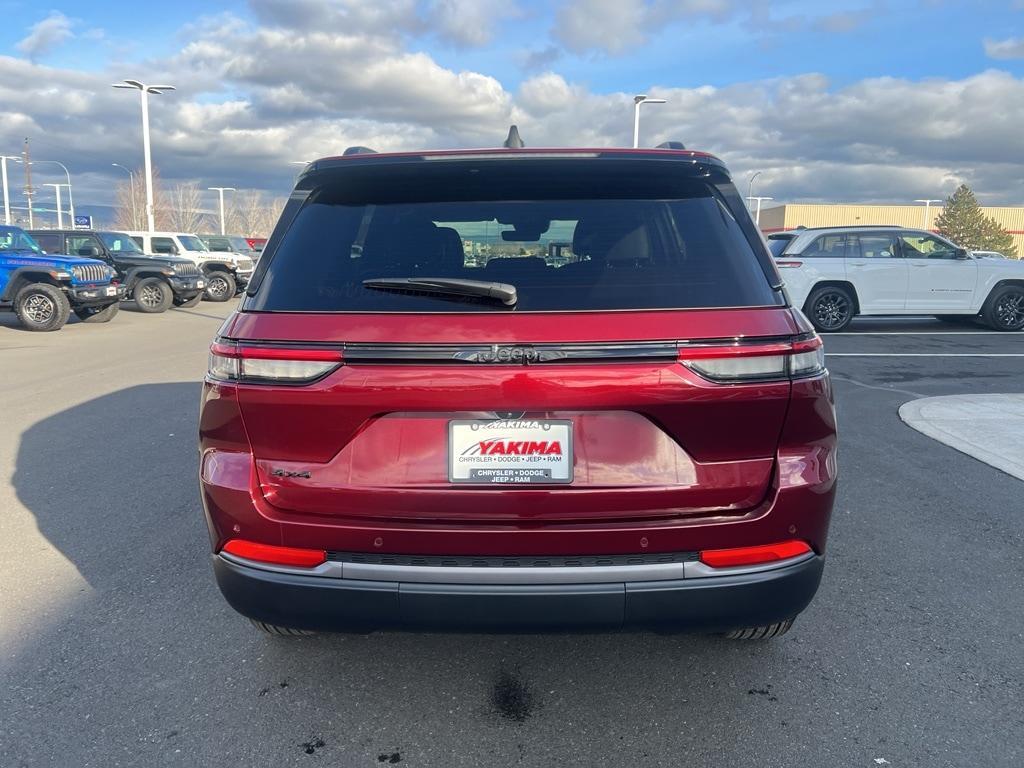 new 2026 Jeep Grand Cherokee car, priced at $47,150