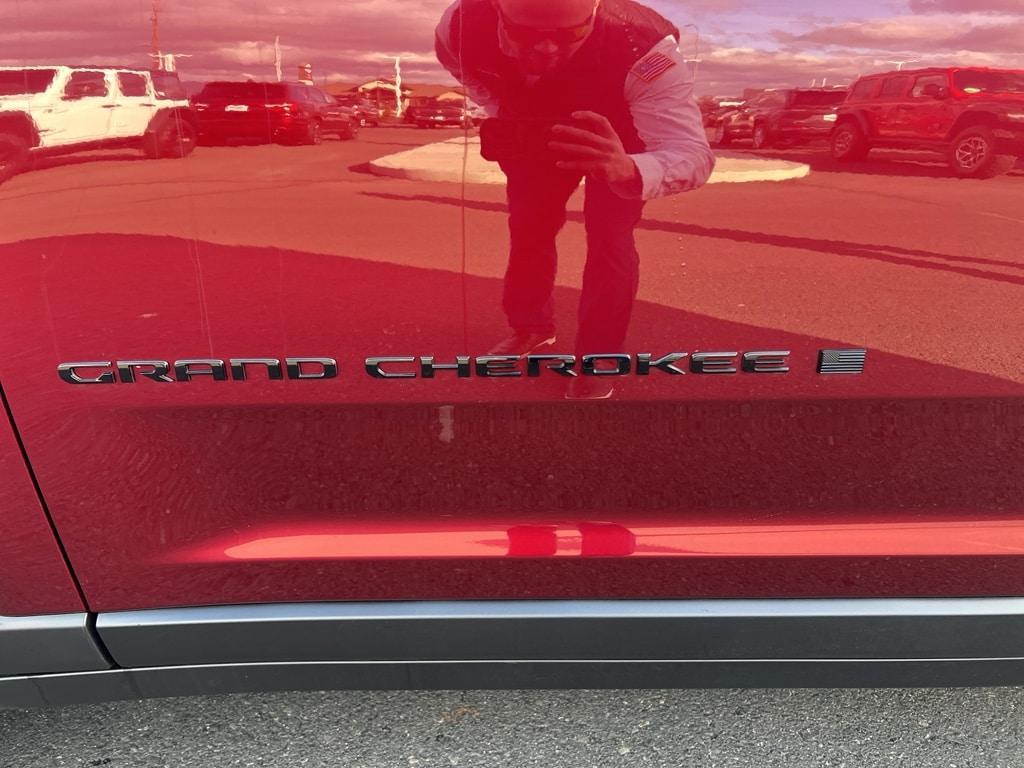 new 2026 Jeep Grand Cherokee car, priced at $47,150