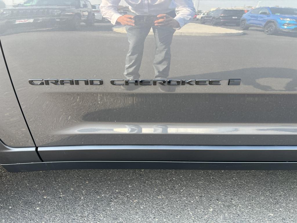 new 2025 Jeep Grand Cherokee car, priced at $47,881