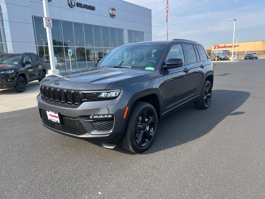 new 2025 Jeep Grand Cherokee car, priced at $47,881