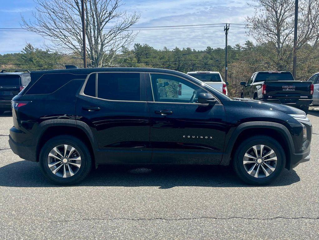 new 2026 Chevrolet Equinox car, priced at $33,005