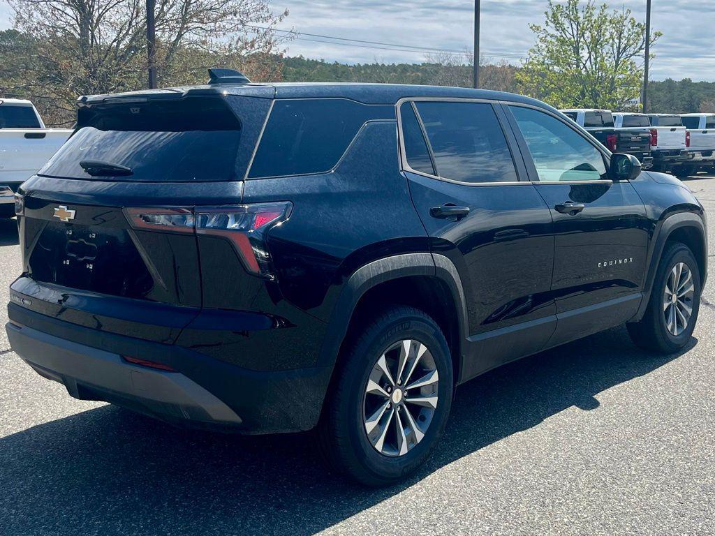 new 2026 Chevrolet Equinox car, priced at $33,005