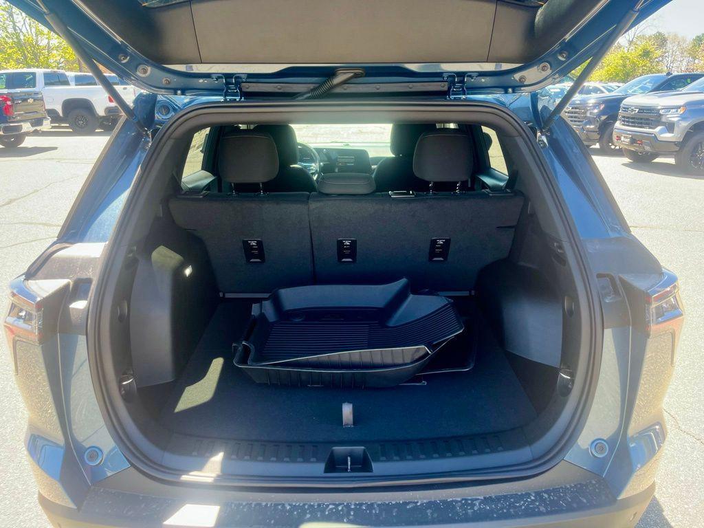 new 2026 Chevrolet Equinox car, priced at $33,005