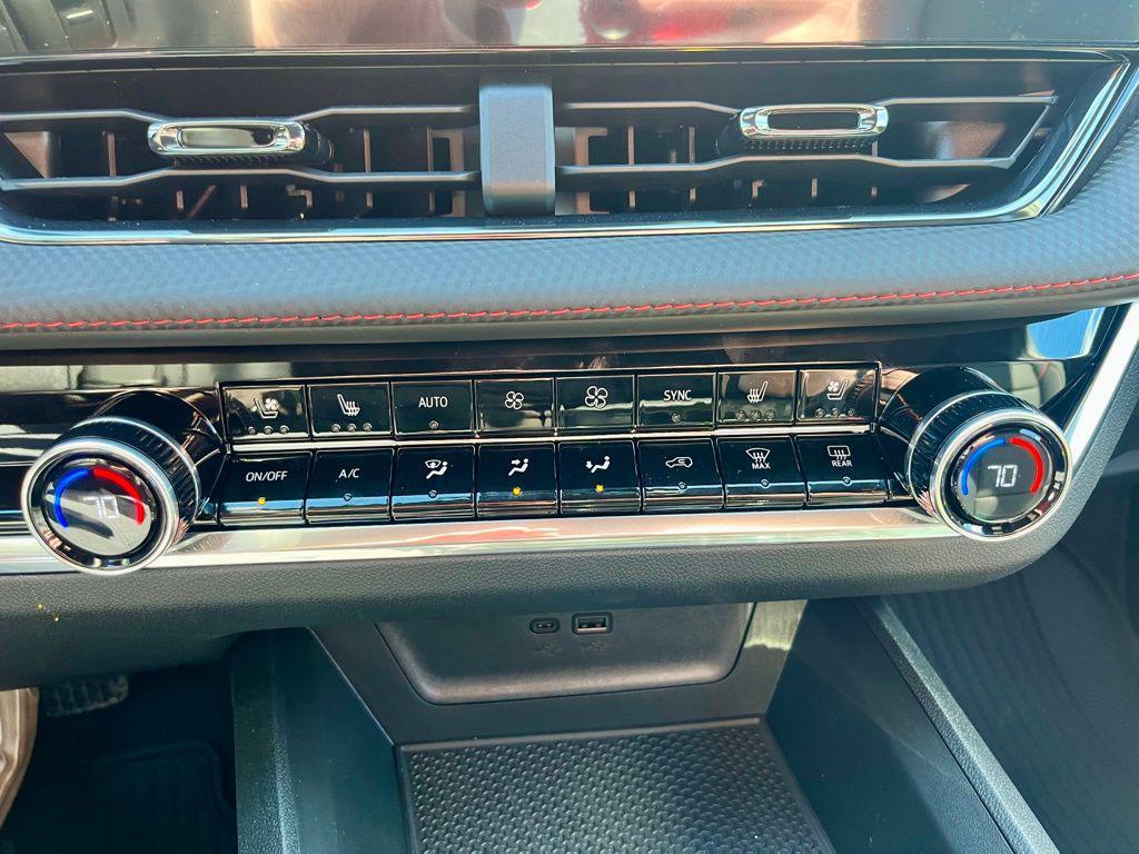 new 2026 Chevrolet Equinox car, priced at $37,730