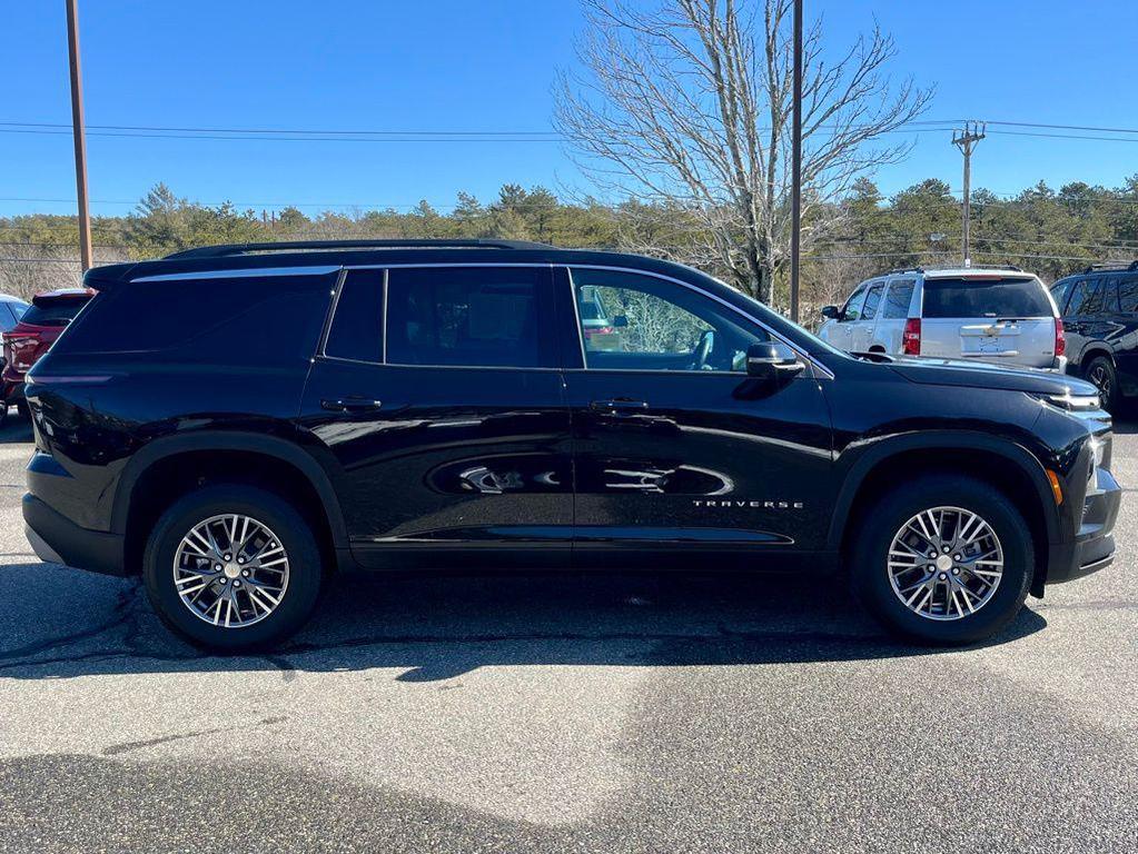 new 2025 Chevrolet Traverse car, priced at $42,135
