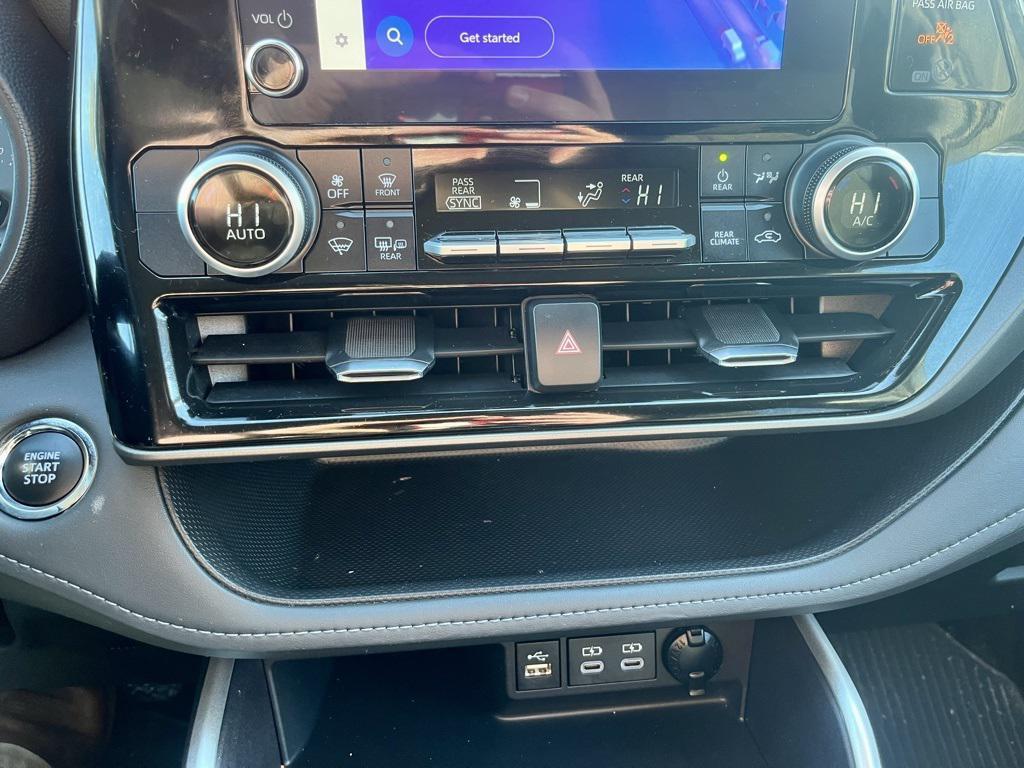 used 2023 Toyota Highlander car, priced at $31,302