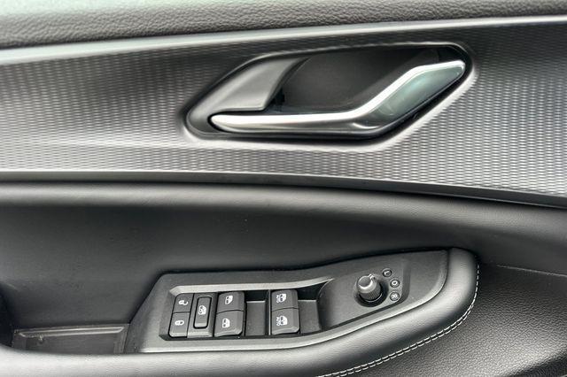 new 2025 Jeep Grand Cherokee L car, priced at $39,230