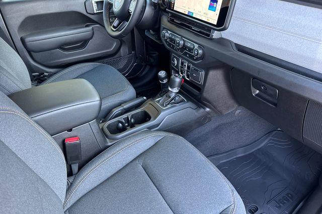 new 2025 Jeep Gladiator car, priced at $41,895