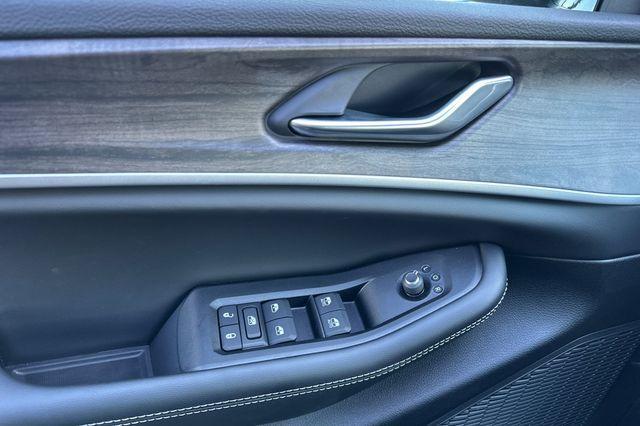 new 2026 Jeep Grand Cherokee car, priced at $48,750