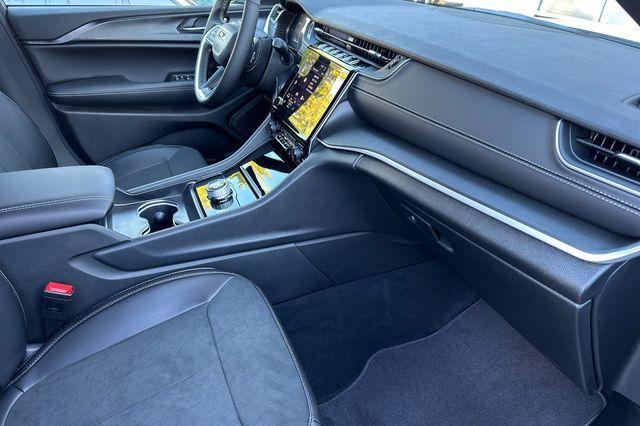 new 2025 Jeep Grand Cherokee L car, priced at $39,230