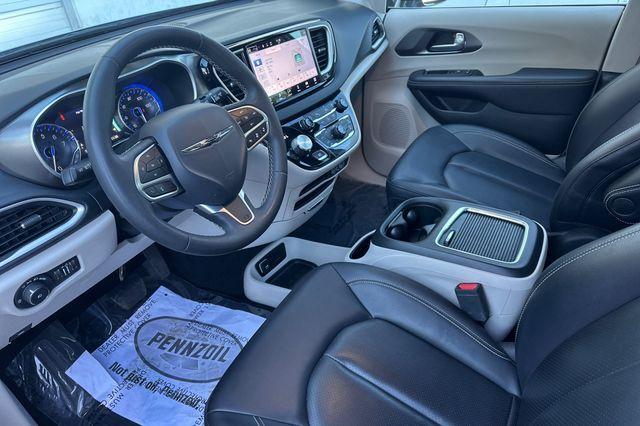 used 2024 Chrysler Pacifica car, priced at $27,490