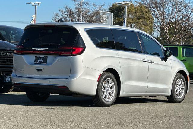 used 2024 Chrysler Pacifica car, priced at $27,490