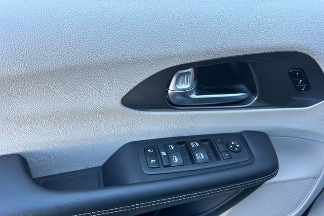 used 2024 Chrysler Pacifica car, priced at $27,490