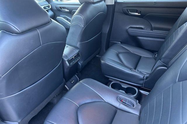 used 2023 Toyota Highlander car, priced at $32,990