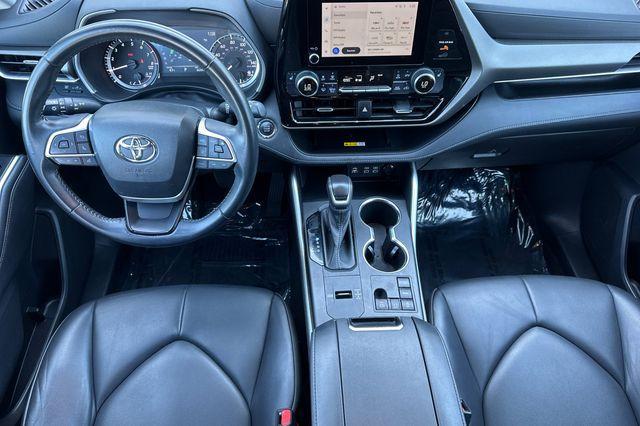 used 2023 Toyota Highlander car, priced at $32,990