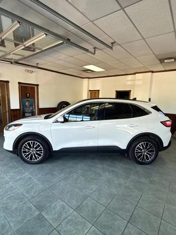 used 2022 Ford Escape car, priced at $18,995