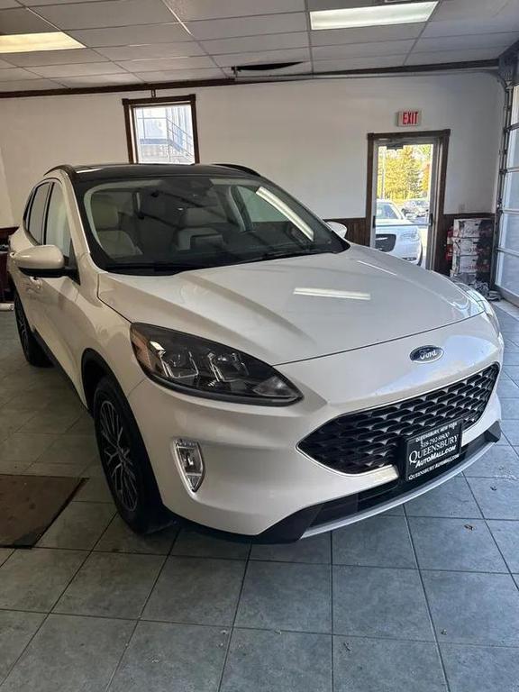 used 2022 Ford Escape car, priced at $18,995