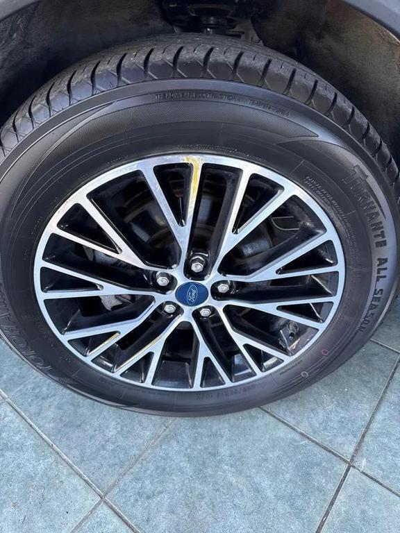 used 2022 Ford Escape car, priced at $18,995